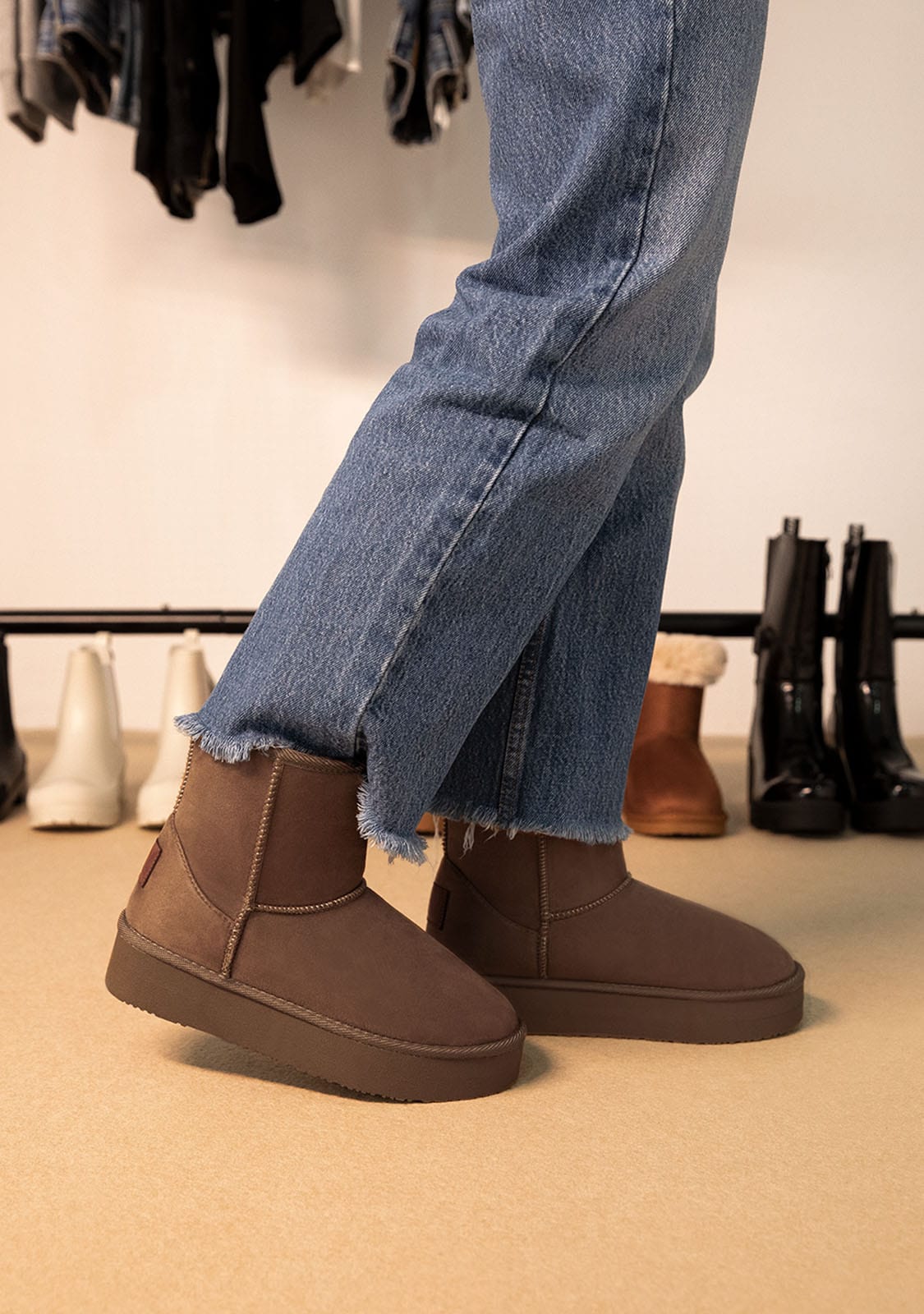 Taupe Australian Boots Water Repellent B&W - Image 6