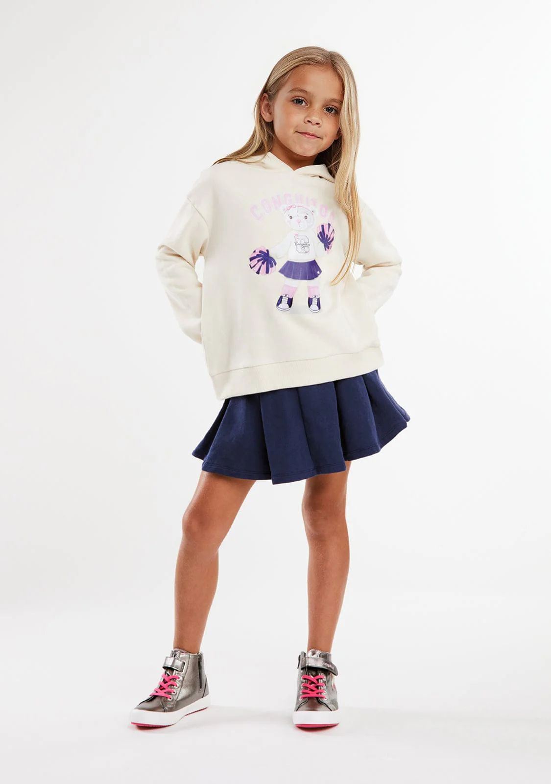 Beige Cheerleader Bear Hoddie - Image 5