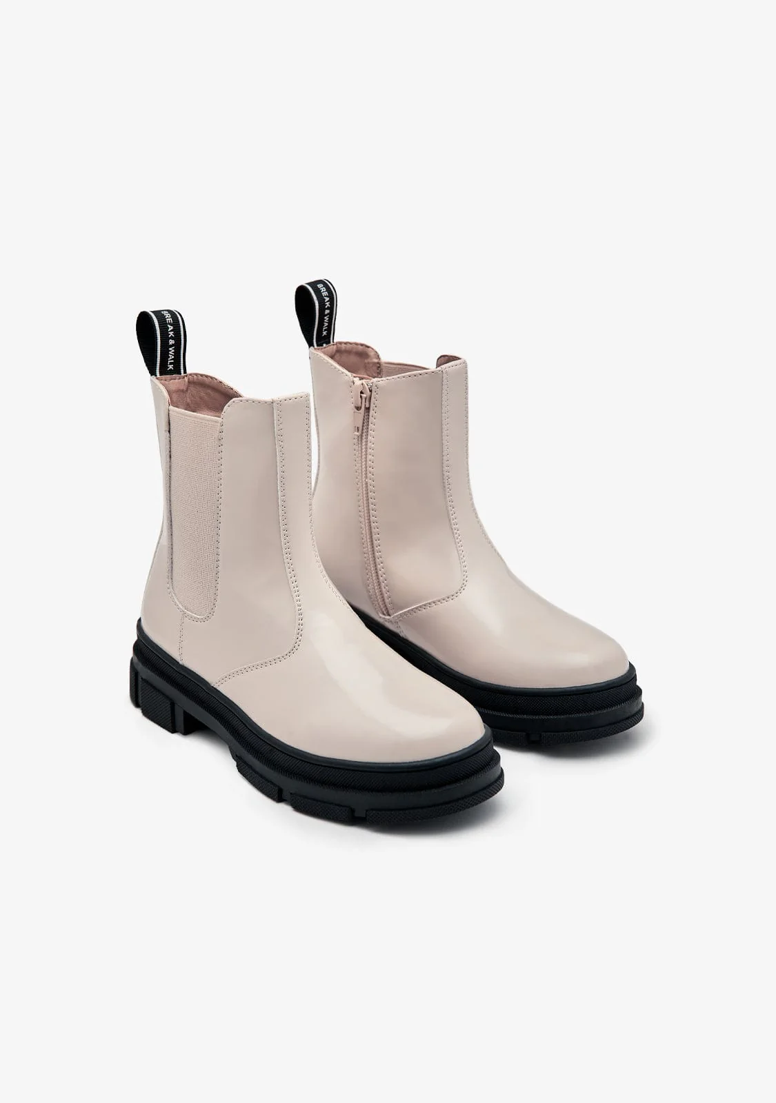 Beige Chelsea Boots B&W - Image 2