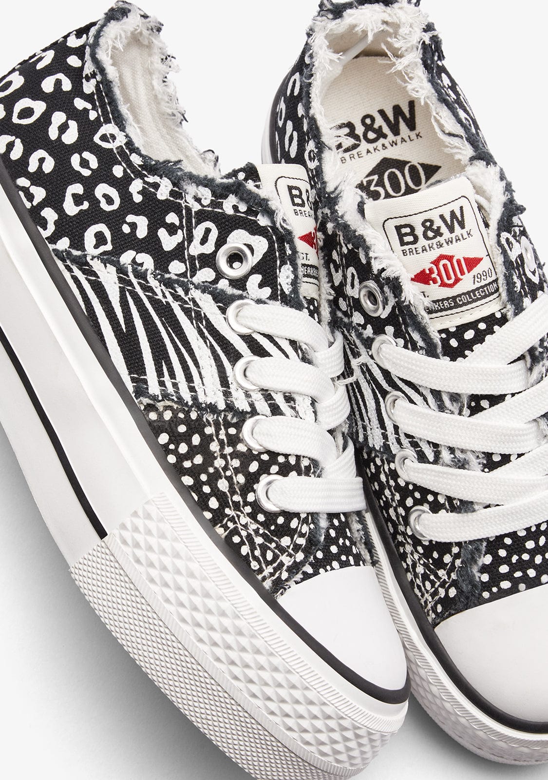 Black Patchwork Low Sneakers - Image 3