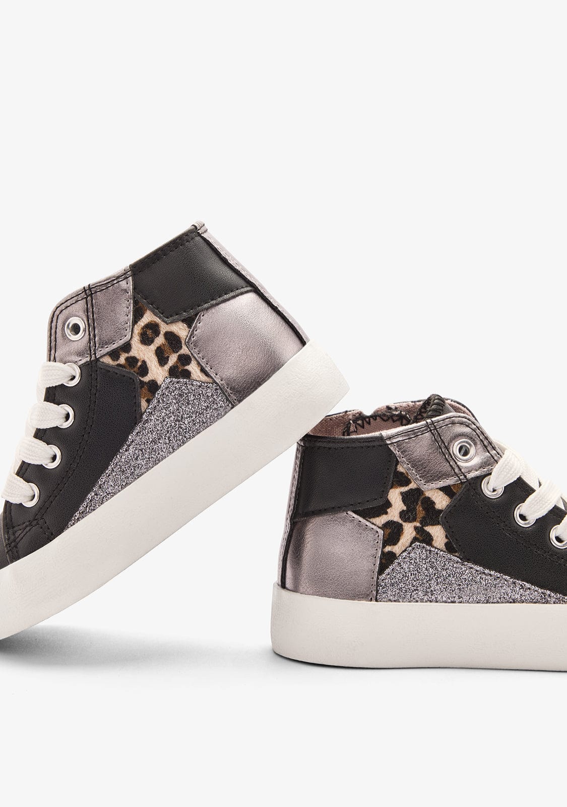 Black Star High Sneakers - Image 4