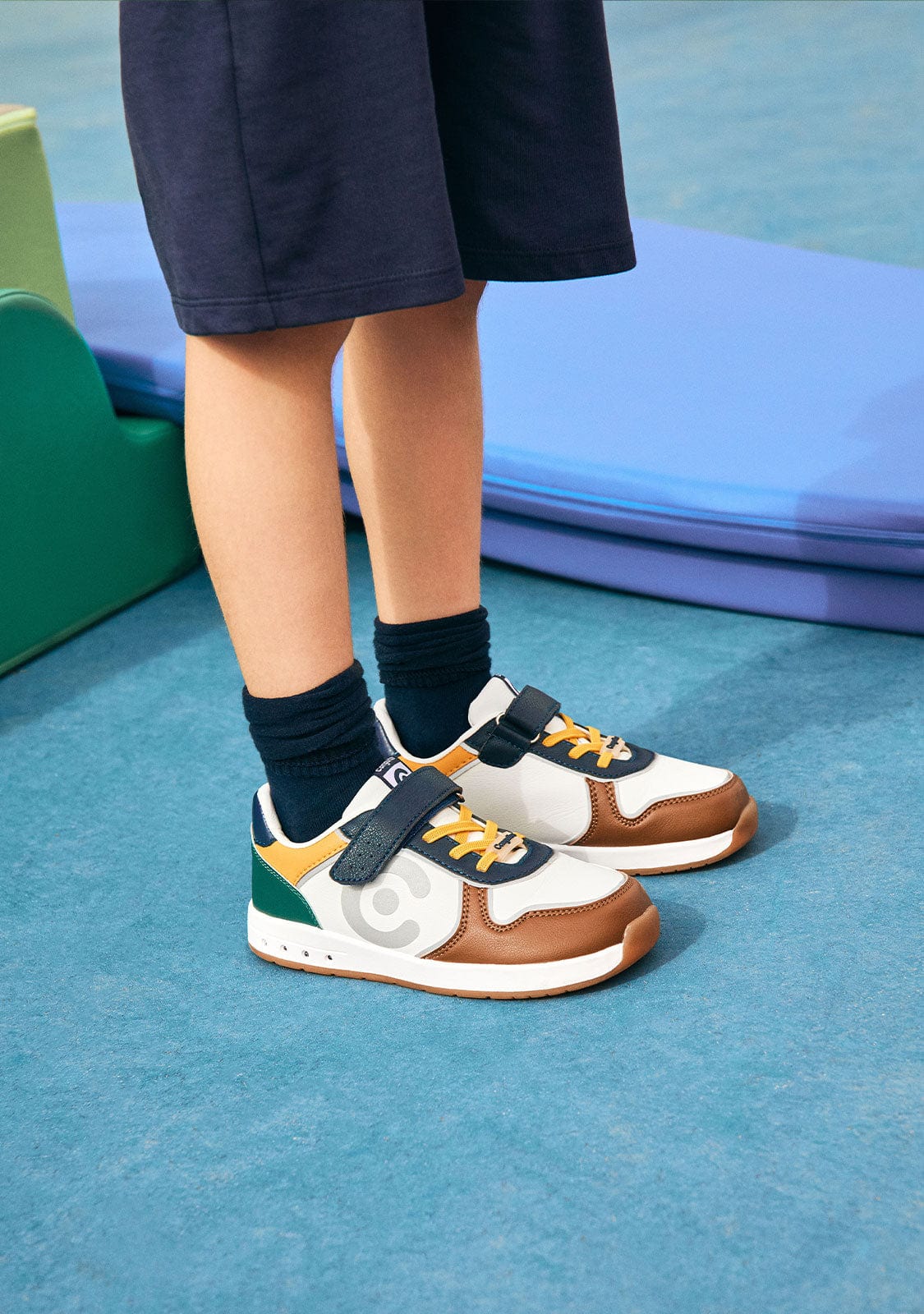 Multi White Barefoot Goflex Light Sneakers - Image 7