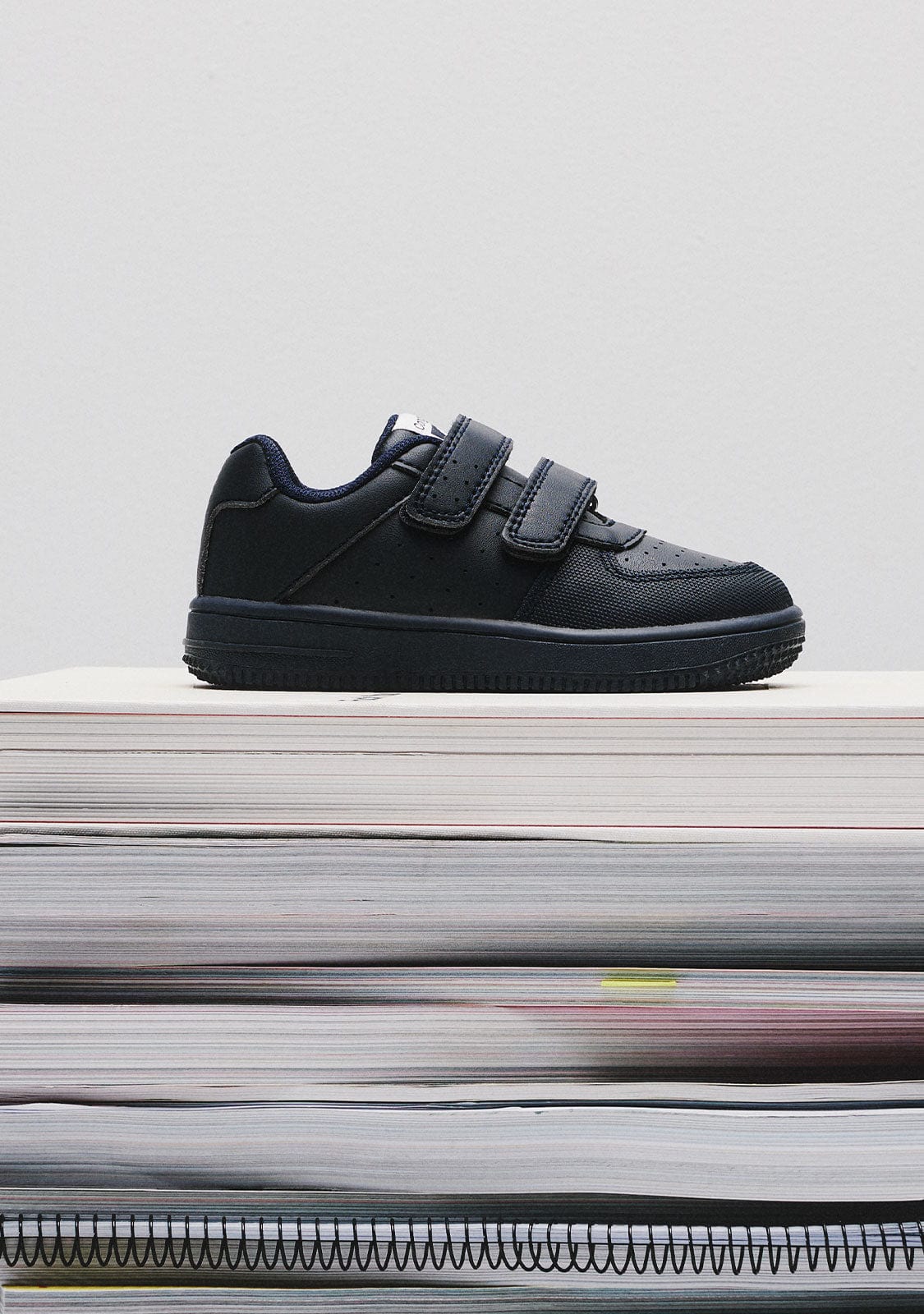 Unisex Navy Napa Trainers - Image 5