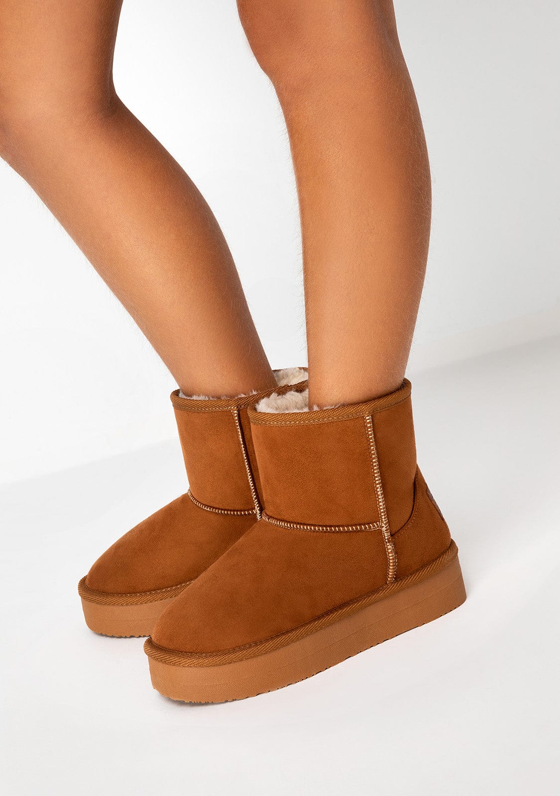 Tan Australian Boots Water Repellent B&W - Image 4