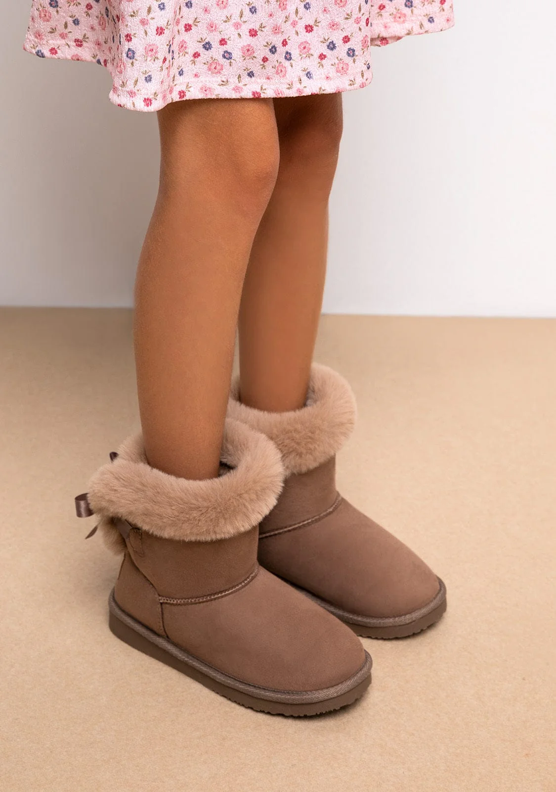 Taupe Bow Fur Australian Boots Water Repellent B&W - Image 7