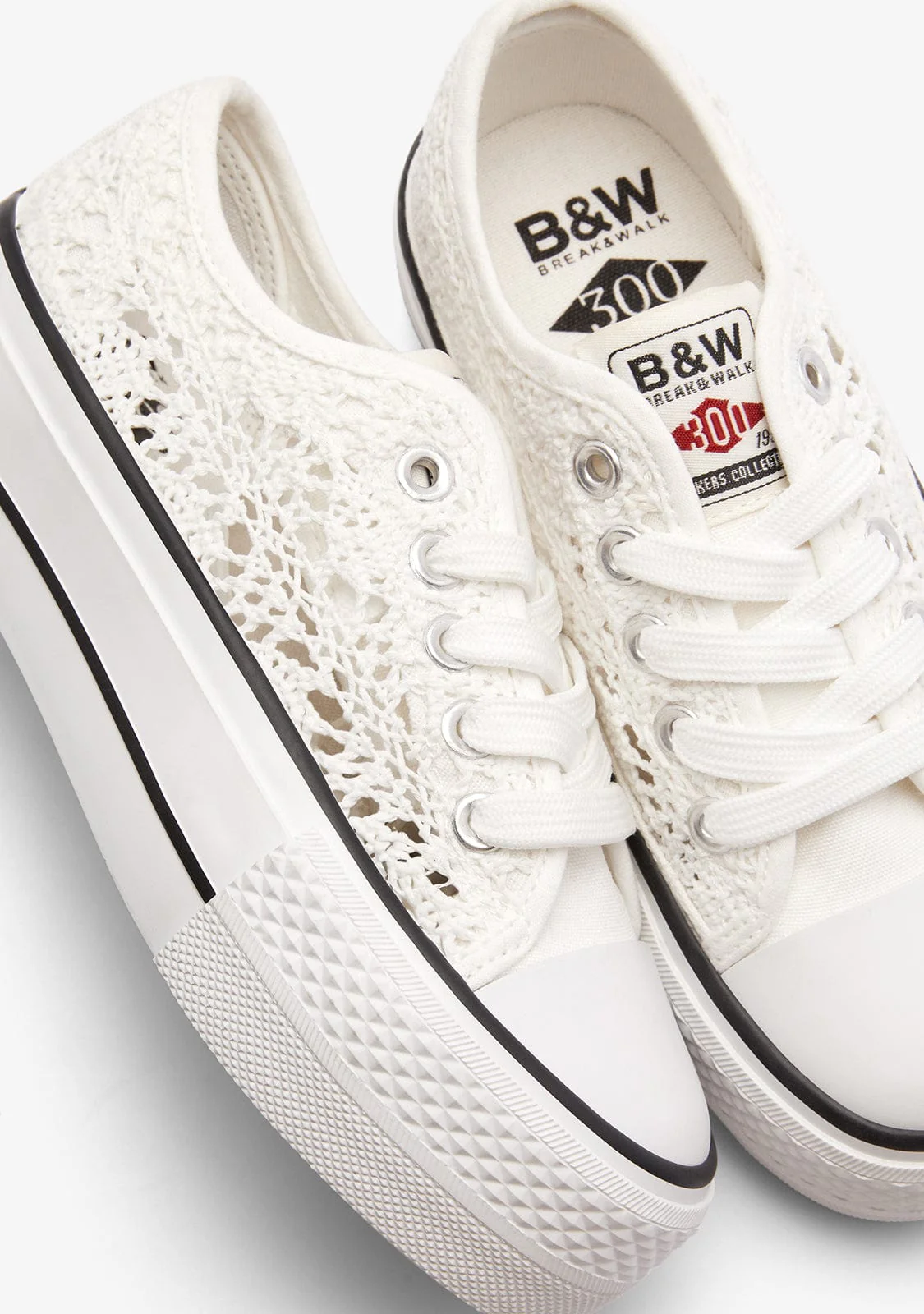 White Crochet Low Sneakers - Image 3